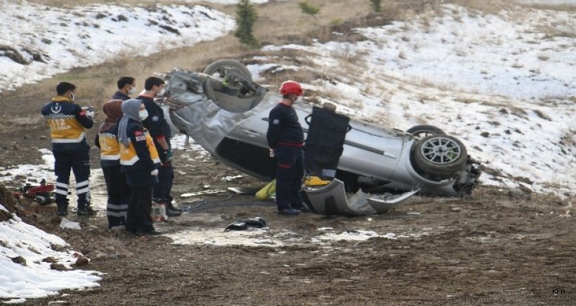 OTOMOBİL TAKLA ATTI: 1 KİŞİ ÖLDÜ, 1 KİŞİ YARALANDI