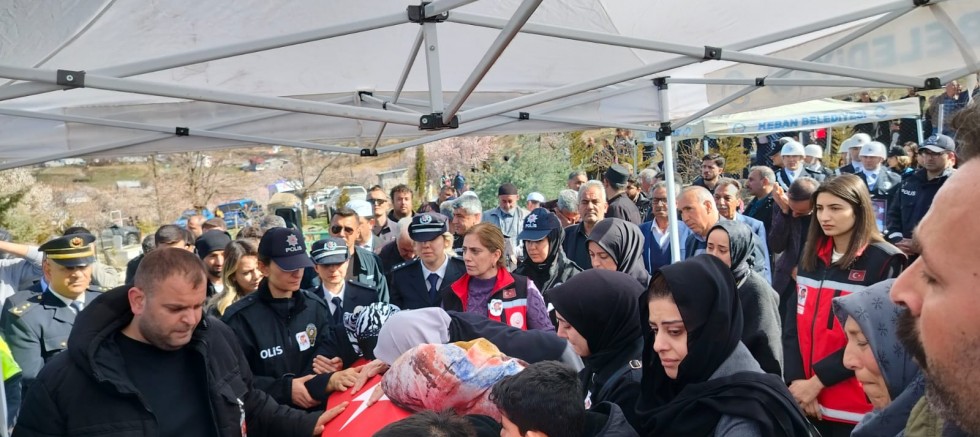 ŞEHİDİMİZ SON YOLCULUĞUNA UĞURLANDI