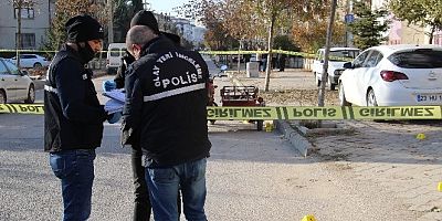 ELAZIĞ'DA SOSYAL MEDYA ÜZERİNDE TARTIŞTIĞI KADINI SİLAHLA YARALADI