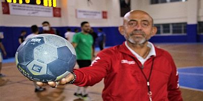 ÖĞRENCİLERİN ÖĞRETMENİ DEĞİL FETHİ BABASI